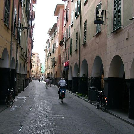 Vista Sul Carruggio, Centro Storico Di เคียวารี ภายนอก รูปภาพ